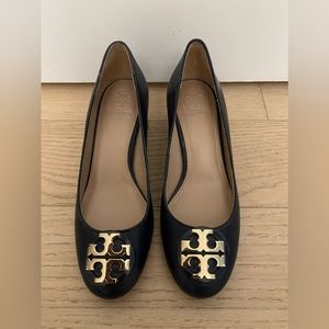 Tory Burch Logo Pumps Dark Green Size 6